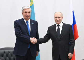 The President of Kazakhstan holds a meeting with Vladimir Putin
