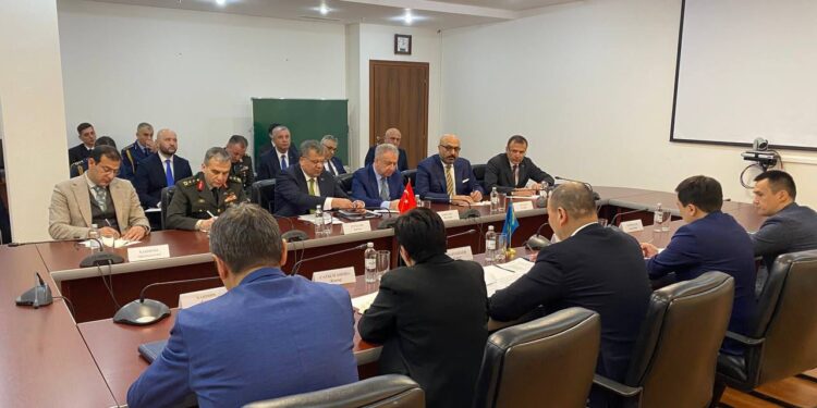 Kanat Sharlapaev held a meeting with the Turkish delegation