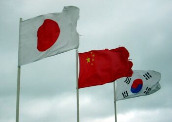 Chinese premier urges China, Japan, S. Korea to stick to original aspiration of cooperation