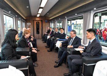 Китай готов углублять взаимовыгодное сотрудничество со Швейцарией во всех сферах