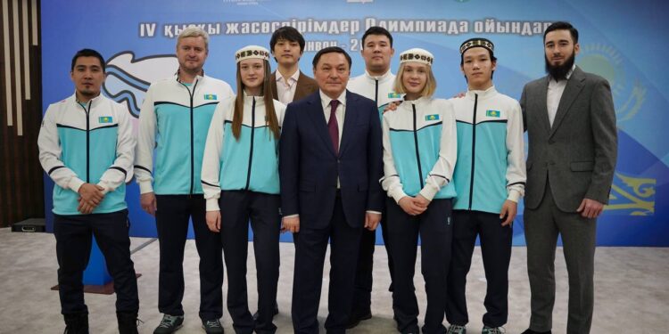 Казахстанских спортсменов проводили на Зимние юношеские олимпийские игры Канвон-2024