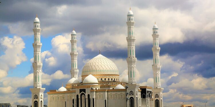 Казахстан возглавляет ТОП направлений для туристов из ОАЭ на Ураза-байрам в 2024