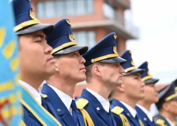 Токаев поздравил казахстанцев с Днем защитника Отечества