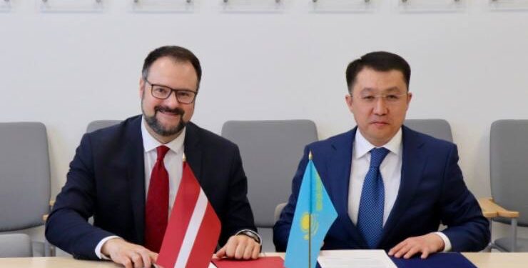 Казахстан и Латвия укрепляют сотрудничество в области транспорта и логистики