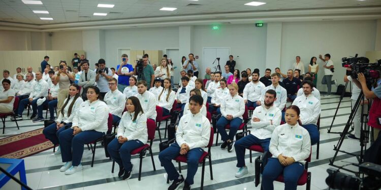 Сборная Казахстана отправилась на XXXIII Летние Олимпийские игры