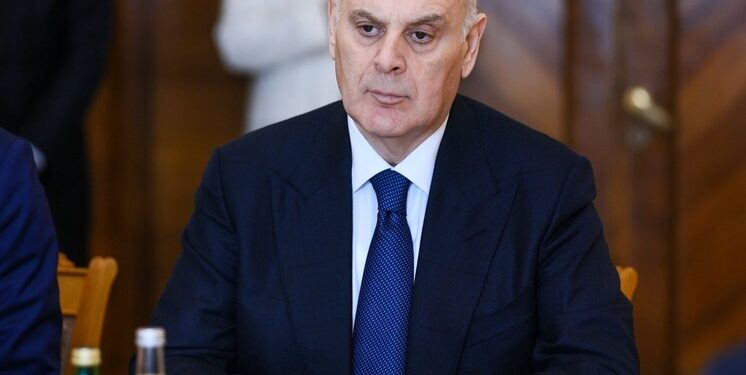 Президент Абхазии подал в отставку