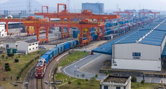 Грузовые поезда Китай-Европа усиливают взаимосвязи на континенте Евразия