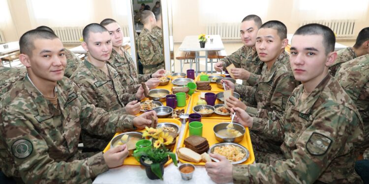 Национальные блюда войдут в рацион военнослужащих Нацгвардии РК