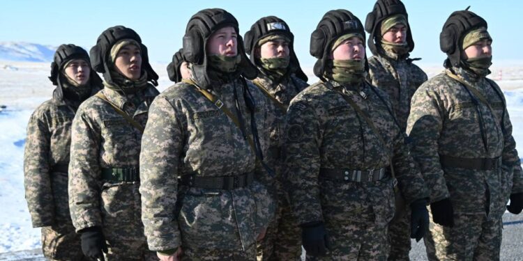 Сколько казахстанцев призовут на воинские сборы в 2025 году