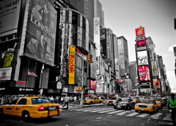 США депортируют казахстанцев: в МИД РК прокомментировали информацию