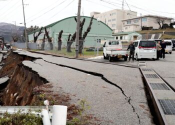 Жапонияда жойқын зілзала: Қаза тапқандар саны 60-тан асты