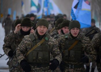 Елімізде әскери қызметшілердің жалақысы 30%-ке өседі