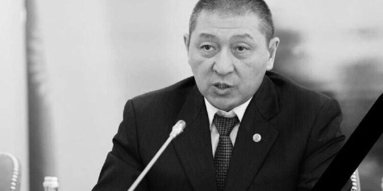 Мемлекет қайраткері Асқар Мусинов өмірден озды