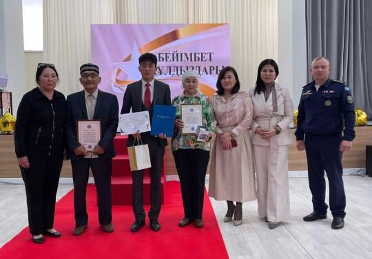 Астанада тағы бір оқушы бес жасар баланы құтқарып қалды