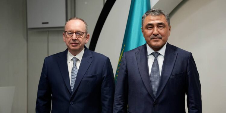 Су министрлігі Азия даму банкімен бірге мұздықтардың еруіне қарсы күреспек