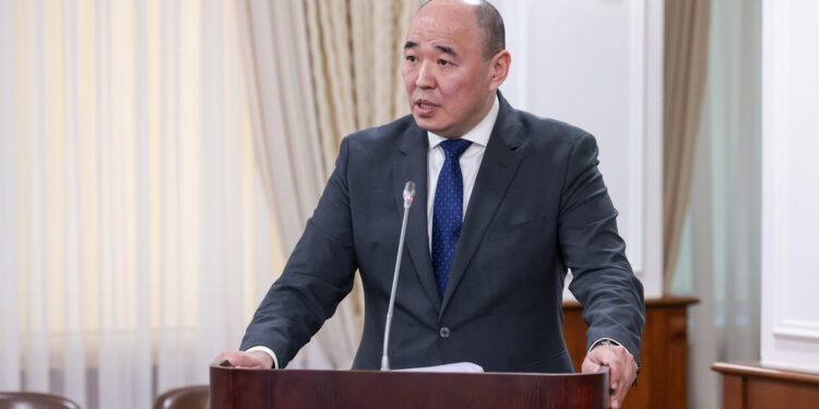 Қанат Шарлапаев енді Атамекенді басқарады