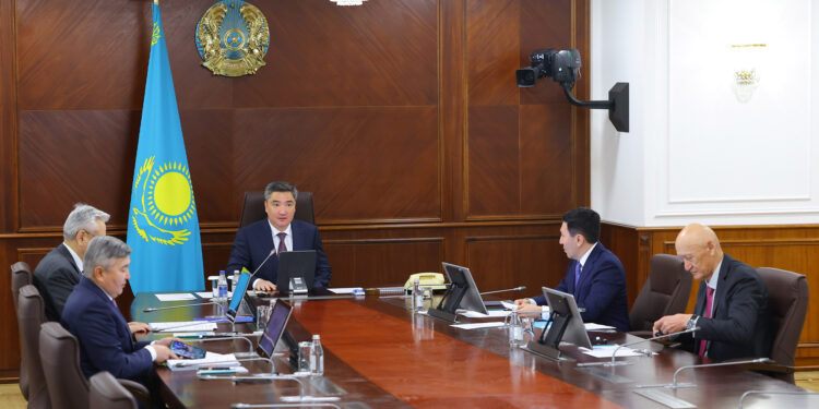 Бектенов «Самұрық-Қазына» АҚ директорлар кеңесінің отырысын өткізді