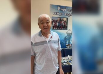 Зейнеткер 15 мыңға жуық төсбелгіні коллекциялаған