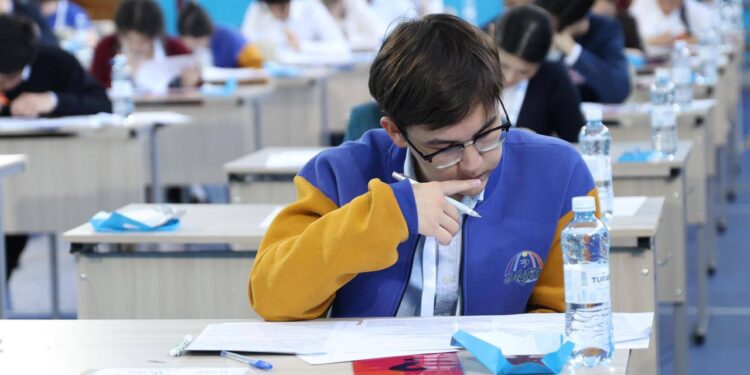 Қазақстанда мектеп оқушылары арасында қаржылық сауаттылық олимпиадасы басталды