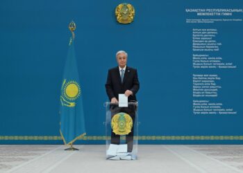 Құрылтай сайлауы: Президент дауыс берді